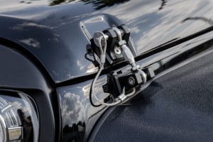 JEEP WRANGLER YJ/TJ/JK SPORTOWE ZAMKNIĘCIE MASKI