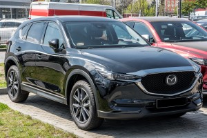 MAZDA CX-5 II 2017+ OZDOBNA LISTWA MASKI