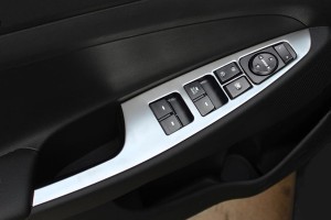 HYUNDAI TUCSON III 2015-2020 OZDOBNE RAMKI PRZEŁĄCZNIKÓW SZYB