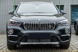 BMW X1 F48 2015+ OZDOBNE NAKŁADKI HALOGENÓW PRZÓD