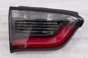 JEEP COMPASS II MP 2017-2020 PRZED FACELIFTINGIEM LAMPA KLAPY TYLNEJ LEWA LED 55112685AB