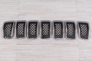 353100