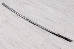 353300