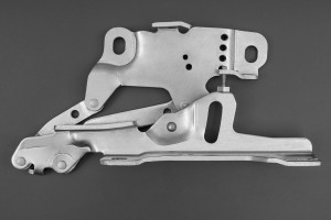 BMW SERIA 3 F30 F30N 2011-2019 ZAWIAS POKRYWY MASKI PRAWY 41617286344