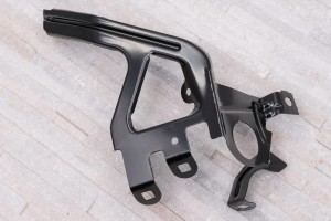 BMW SERIA 5 F10 2010-2017 ŚLIZG PRZEDNIEGO BŁOTNIKA LEWY 41357207209