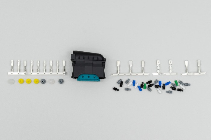 358083