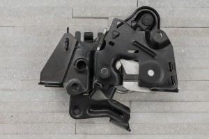 BMW SERIA 6 F12 / F12N 2011-2018 PRAWY ZAMEK POKRYWY SILNIKA 51237183762