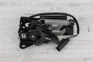 BMW SERIA 3 F31 2011-2019 ZAMEK POKRYWY SILNIKA CZĘŚĆ DOLNA LEWA 51237242548