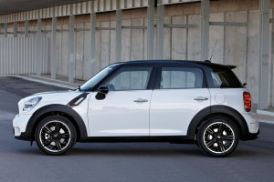MINI PACEMAN R61 2012-2016 LISTWA BŁOTNIKA PRZEDNIA LEWA 51779800761