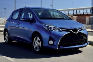 TOYOTA YARIS III HATCHBACK 2010+ LAMPA PRZECIWMGIELNA PRZEDNIA PRAWA 195921112