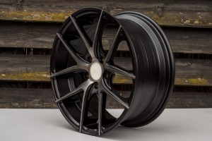 325697