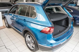 VOLKSWAGEN TIGUAN I 5N 2007-2016 PÓŁKA BAGAŻNIKA 5N0867769E