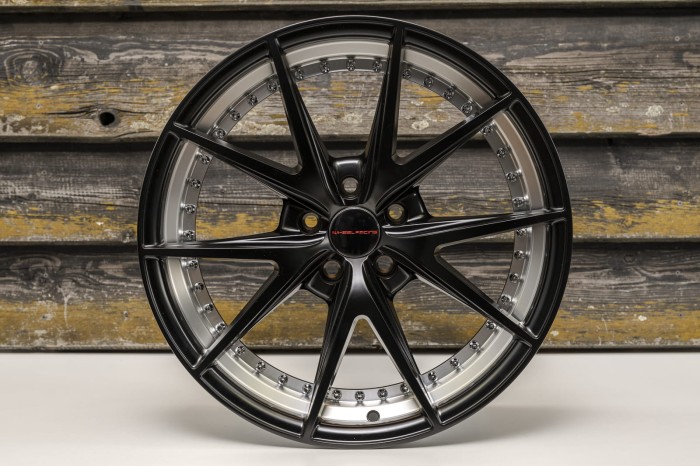 326178