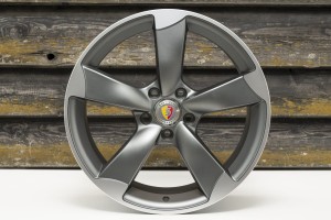 334027
