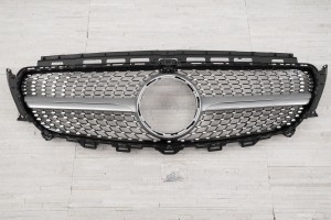 MERCEDES E-CLASS W213 2016-2020 PRZED FACELIFTINGIEM GRILL DIAMOND SREBRNY Z KAMERĄ