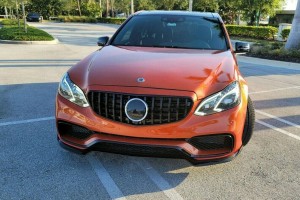 MERCEDES E-CLASS W212 2013-2016 Z KAMERĄ GRILL GT PANAMERICANA CZARNY