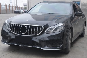 MERCEDES E-CLASS (W212) 2013-2016 Z KAMERĄ GRILL GT PANAMERICANA SREBRNY