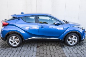 TOYOTA C-HR AX10 2016-2023 OZDOBNE LISTWY DRZWI STAL