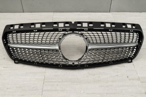 MERCEDES A-CLASS W176 2012-2015 MERCEDES A-CLASS W176 2012-2015 PRZED FACELIFTINGIEM GRILL DIAMOND SREBRNY
