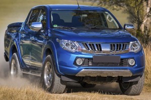 MITSUBISHI L200 / TRITON 2015-2019 PRZED LIFTINGIEM ATRAPA CHŁODNICY GRILL CHROMOWANY 7450A953