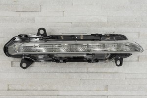 MERCEDES C-CLASS W204 2011-2014 PRAWE ŚWIATŁO DO JAZDY DZIENNEJ DRL LED A2218201856
