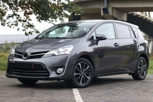 TOYOTA VERSO 2009-2018 LAMPA PRZECIWMGIELNA PRZEDNIA LEWA 8122002110