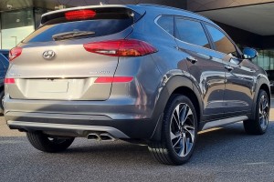 HYUNDAI TUCSON III TL 2018-2020 PO FACELIFTINGU CHLAPACZE