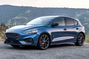 FORD FOCUS MK4 IV 2018+ NAKŁADKI CARBON NA KLAMKI Z SENSOREM