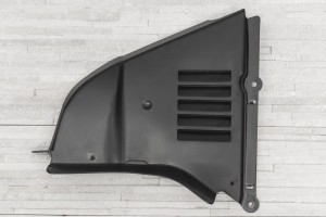 BMW SERIA 5 E60 2003-2010 OSŁONA DOLNA NADKOLE PRZEDNIE PRAWE Z KOMPLETEM ŚRUB  51717033754