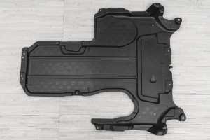 MERCEDES C-CLASS W205 2014-2018 PRZED FACELIFTINGIEM OSŁONA SKRZYNI BIEGÓW A2055240430