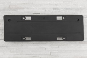 MERCEDES C-CLASS W205 2014-2018 PRZED FACELIFTINGIEM MOCOWANIE PRZEDNIEJ TABLICY REJESTRACYJNEJ A2058804900