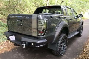 FORD RANGER T8 2019+ ZDERZAK TYLNY Z LED