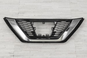 NISSAN QASHQAI II J11 2017-2021 PO LIFTINGU GRILL PRZEDNI ATRAPA CHŁODNICY 62310HV00A