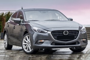 MAZDA 3 III BN 2016-2018 PO FACELIFTINGU MIGACZ / KIERUNKOWSKAZ PRZEDNI LEWY B63C51360A