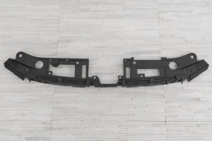 MAZDA 3 III BM 2014-2016 PRZED FACELIFTINGIEM GÓRNA OSŁONA PASA PRZEDNIEGO BJS750717A