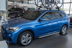 BMW X1 F48 2015+ STOPNIE SAMOCHODOWE PROGI WERSJA LONG