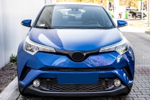 TOYOTA C-HR AX10 2016-2019 PRZED FACELIFTINGIEM GRILL PRZEDNI ATRAPA CHŁODNICY ZE STELAŻEM 53112F4010 / 53111F4901