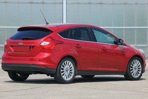 FORD FOCUS MK3 2015-2018 PO LIFTINGU KAMERA COFANIA DYNAMICZNE LINIE ZINTEGROWANA Z KLAMKĄ KLAPY TYLNEJ