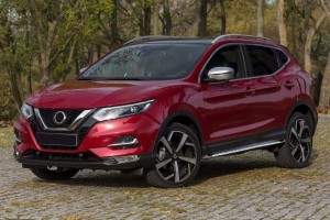 NISSAN QASHQAI II 2014-2021 STOPNIE BOCZNE PROGI SAMOCHODOWE