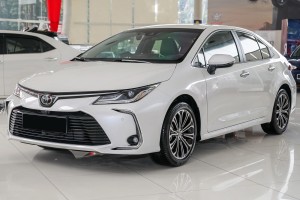 TOYOTA COROLLA XII E21 SEDAN 2019+ ŚWIATŁA DO JAZDY DZIENNEJ LED Z KIERUNKOWSKAZEM