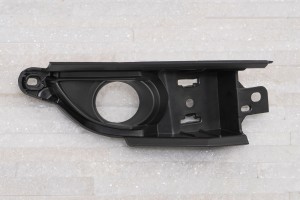 MAZDA CX-5 II KF 2017+ RAMKA WSPORNIK PRZEDNIEJ LAMPY PRZECIWMGIELNEJ PRAWY KB8B50C12B