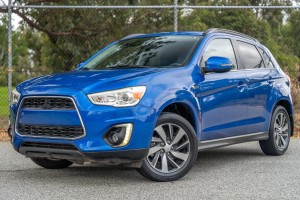 MITSUBISHI ASX 2012-2016 PO PIERWSZYM FACELIFTINGU CHROMOWANA RAMKA GRILLA 6402A275