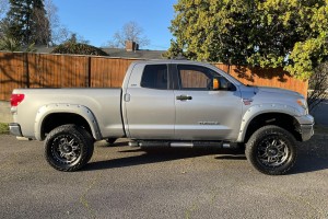 TOYOTA TUNDRA II XK50 2014-2021 PO LIFTINGU POSZERZENIA BŁOTNIKÓW POCKET RIVET STYLE 