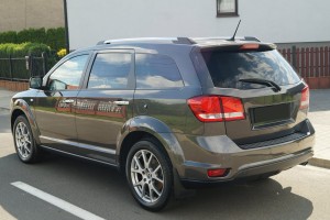 DODGE JOURNEY I 2010-2020 PO LIFTINGU ZDERZAK TYLNY Z OTWORAMI POD PDC 1TY36TZZAE