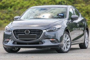 MAZDA 3 III BN 2016-2018 PO LIFTINGU OSŁONA GÓRNA GRILLA B63B50033