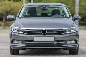 VW PASSAT B8 3G 2015+ CHROMOWANA LISTWA PRZEDNIEGO ZDERZAKA ŚRODKOWA 3G0853245D