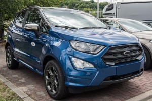 FORD ECOSPORT MK2 II 2017-2022 PO FACELIFTINGU ZAŚLEPKA PRZEDNIEGO ZDERZAKA HAKA GN1517A989AC