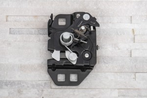 FORD FUSION MK2 II 2012-2018 ZAMEK POKRYWY MASKI LEWY DS7A16701CD