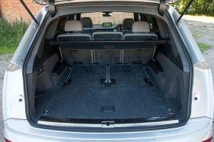 AUDI Q7 4M 2015-2020 PRZED FACELIFTINGIEM ROLETA BAGAŻNIKA CZARNA 4M0867871C