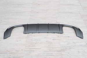 445310